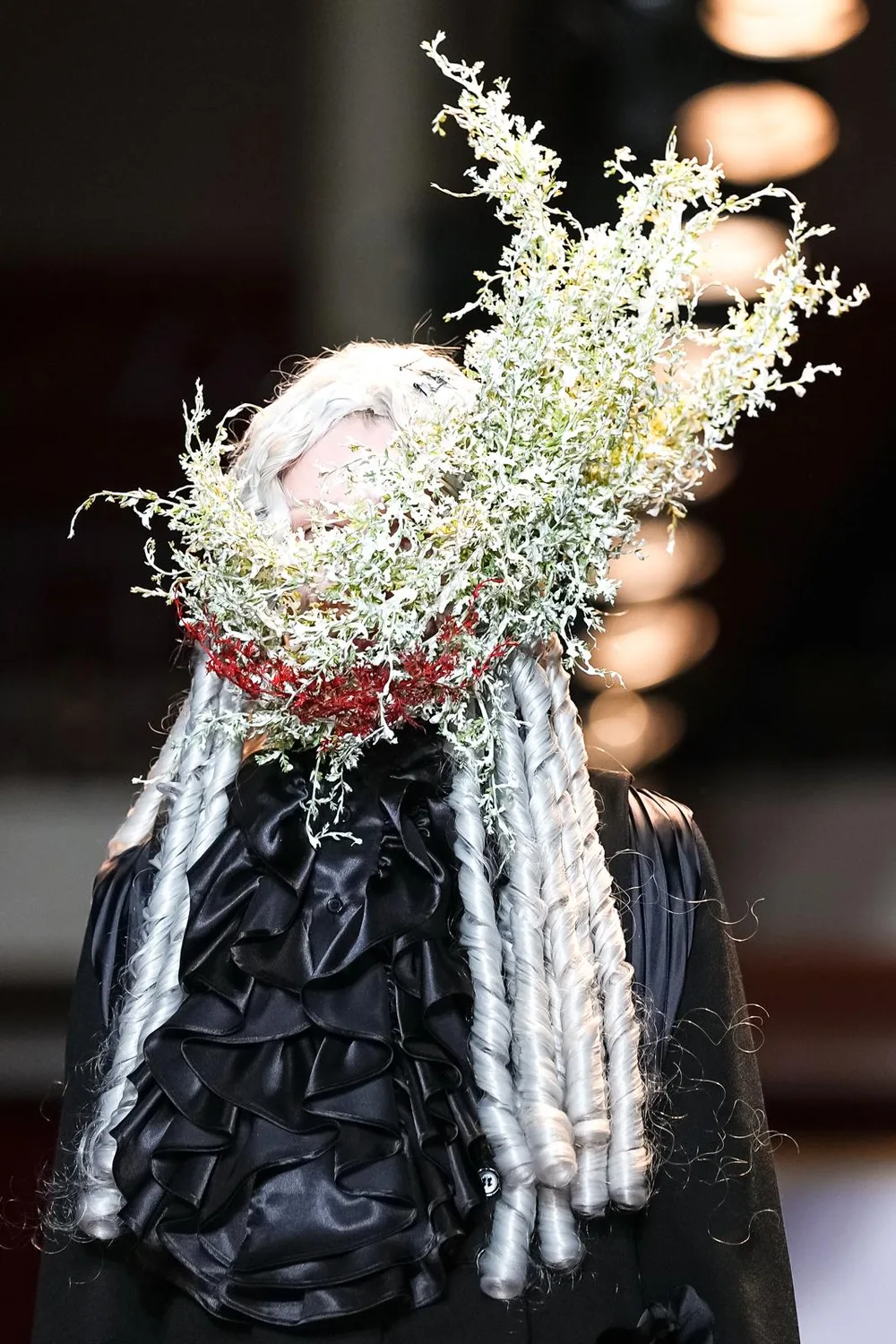 ノワールケイニノミヤ 2027年春夏 LOOK 13 / VIEW 2