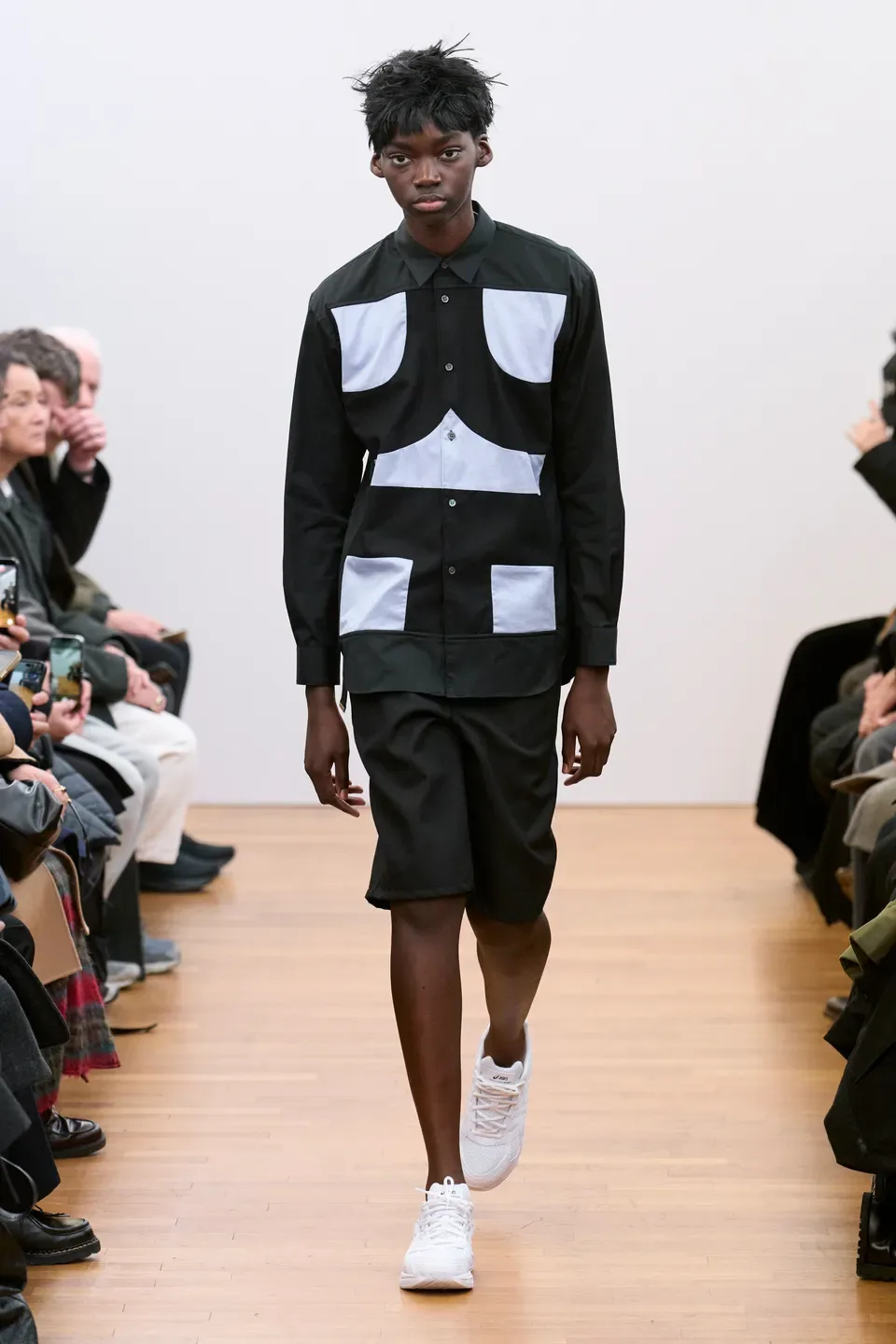コムデギャルソンシャツ 2026年秋冬 LOOK 4