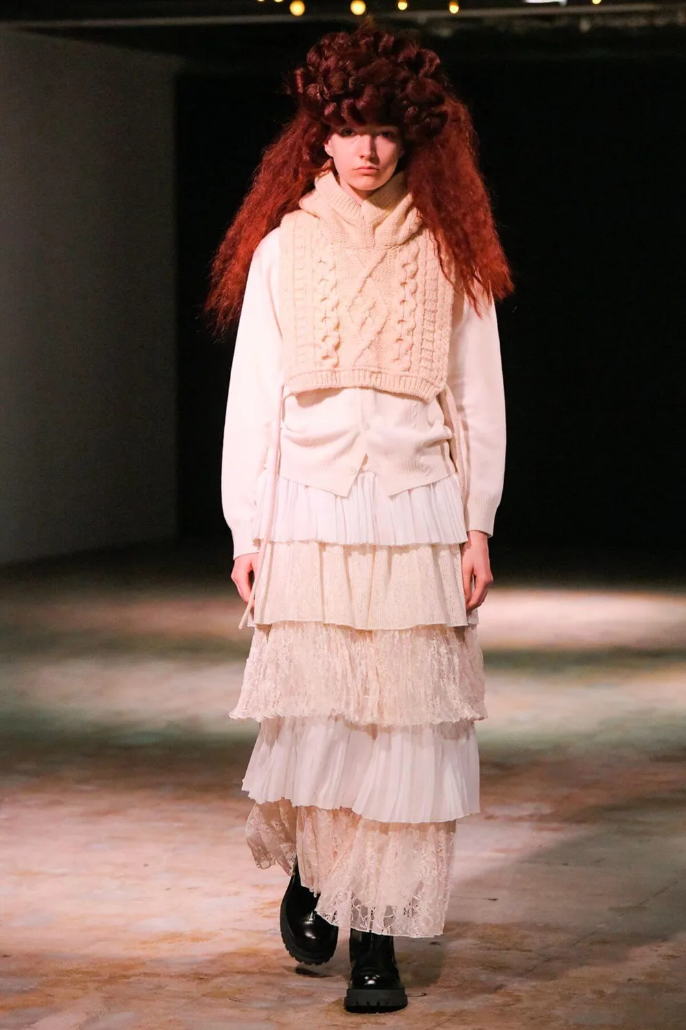 タオ 2022年秋冬 LOOK 17