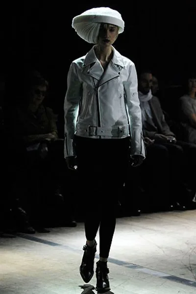 JUNYA WATANABE 2007 AWの同シーズン掲載写真。