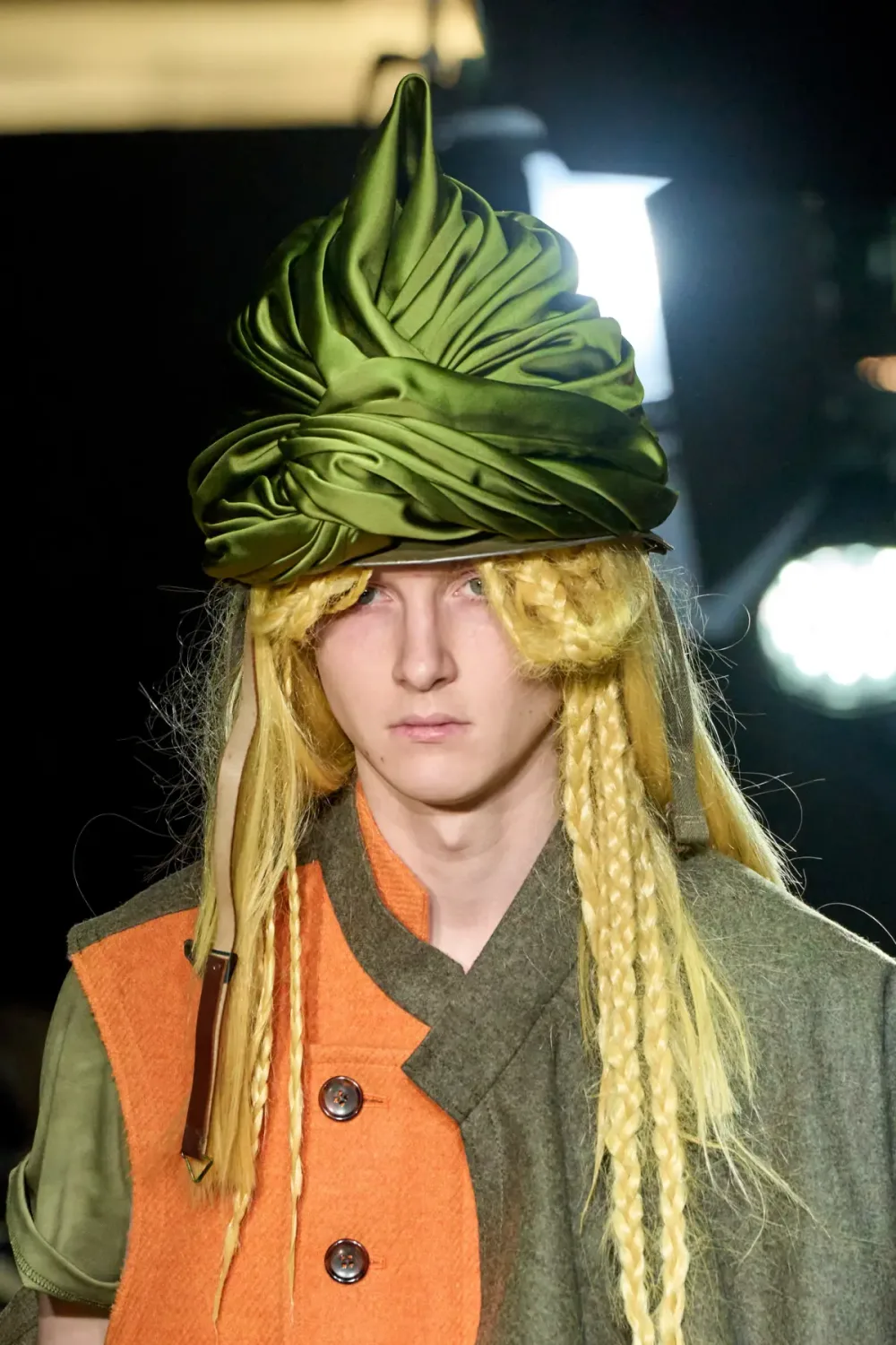 コムデギャルソンオムプリュス 2025年秋冬 LOOK 34 / VIEW 2