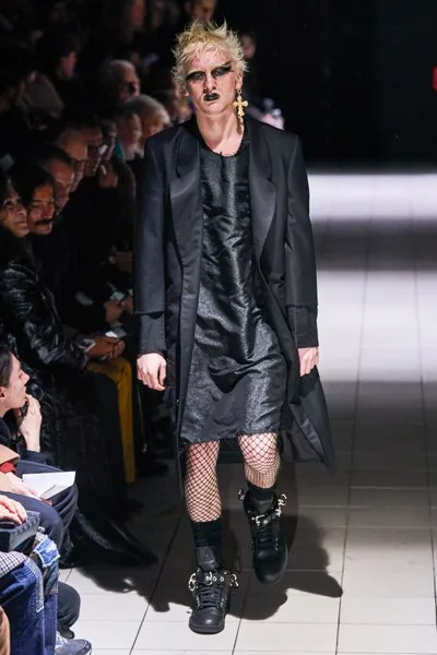 コムデギャルソンオムプリュス 2019秋冬 LOOK 2