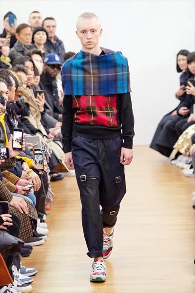 コムデギャルソンシャツ 2020秋冬 LOOK 35