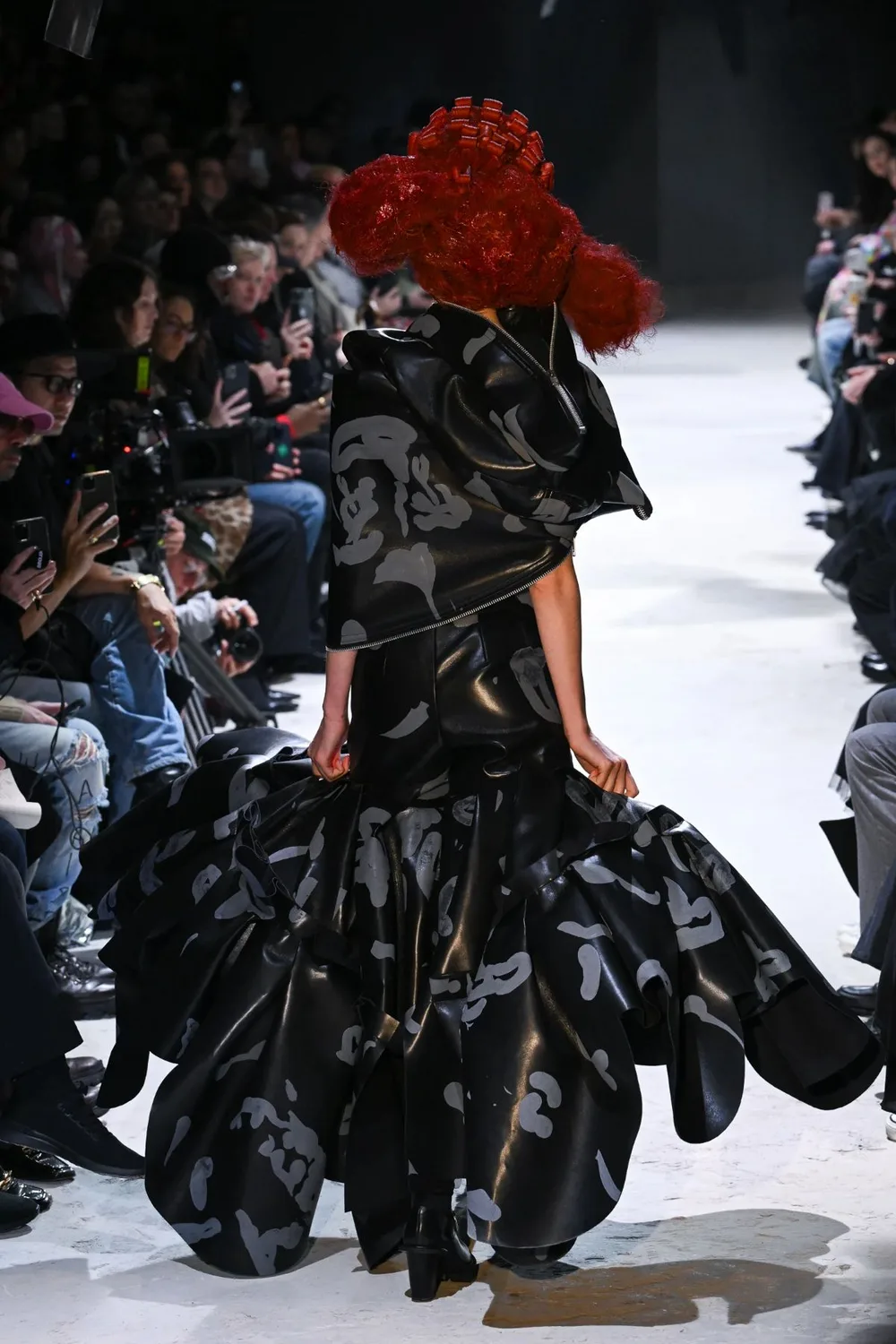 コムデギャルソン 2024年秋冬 LOOK 3 / VIEW 3