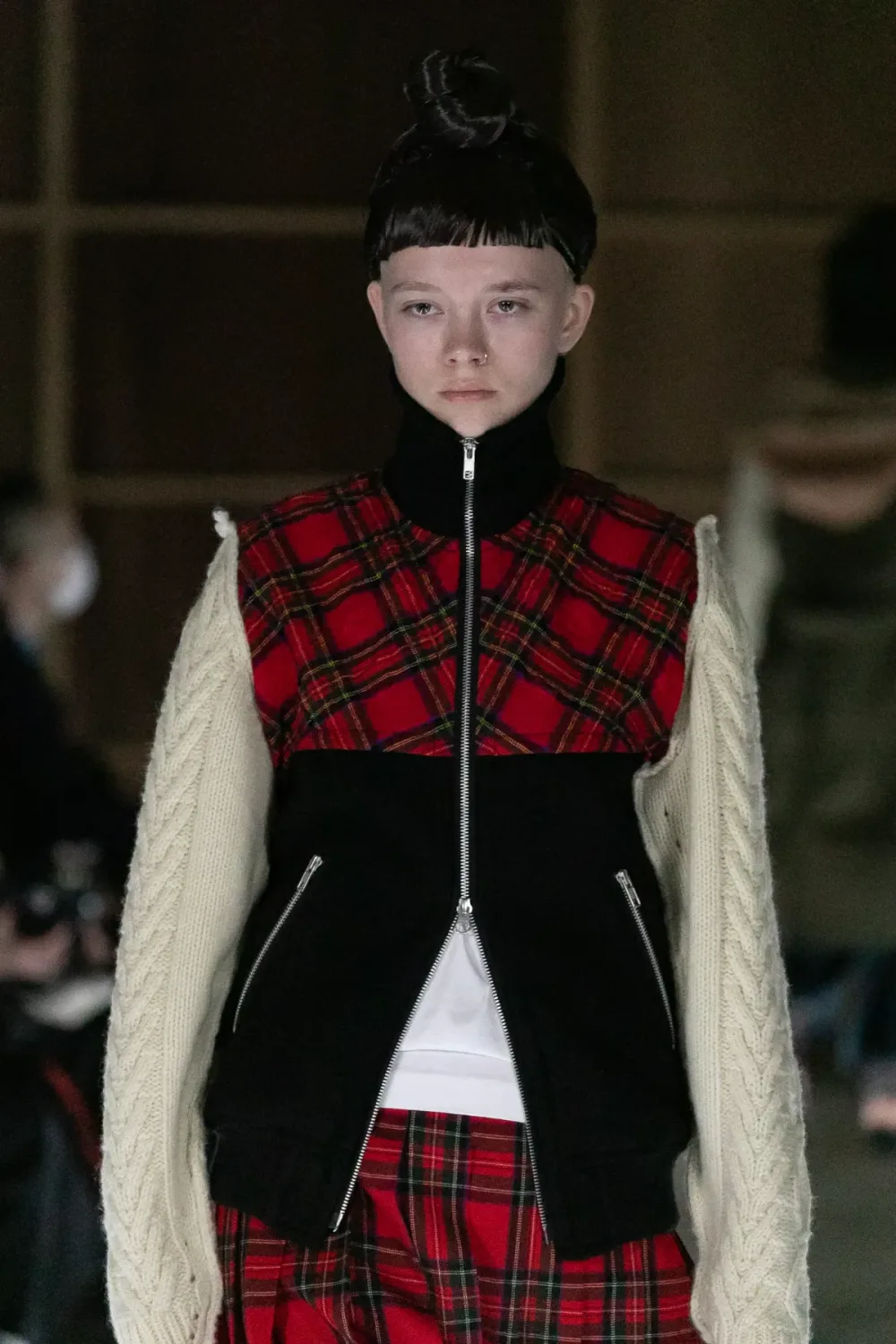 タオ 2023年秋冬 LOOK 24 / VIEW 2