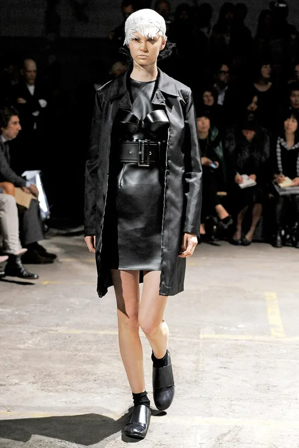 コムデギャルソン 2011春夏 LOOK 16