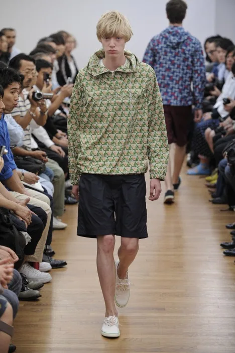 コムデギャルソンシャツ 2010春夏 LOOK 16
