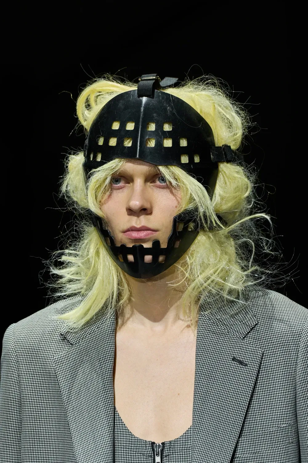 コムデギャルソンオムプリュス 2026年秋冬 LOOK 6 / VIEW 2