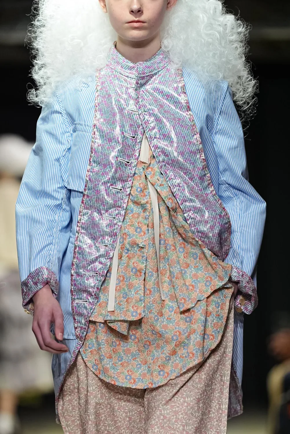 タオ 2027年春夏 LOOK 24 / VIEW 2