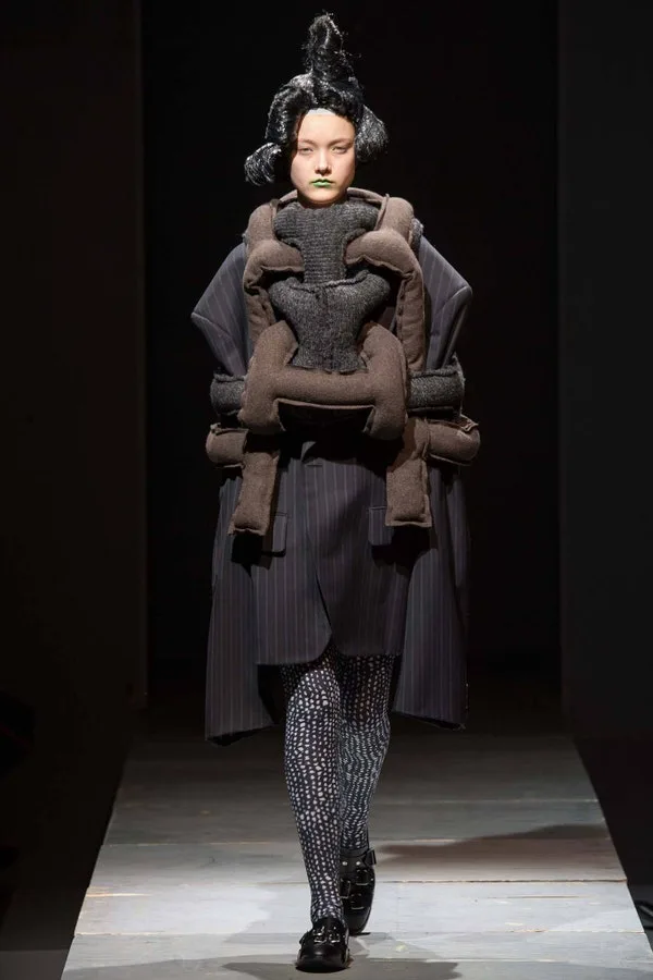 コムデギャルソン 2014秋冬 LOOK 2