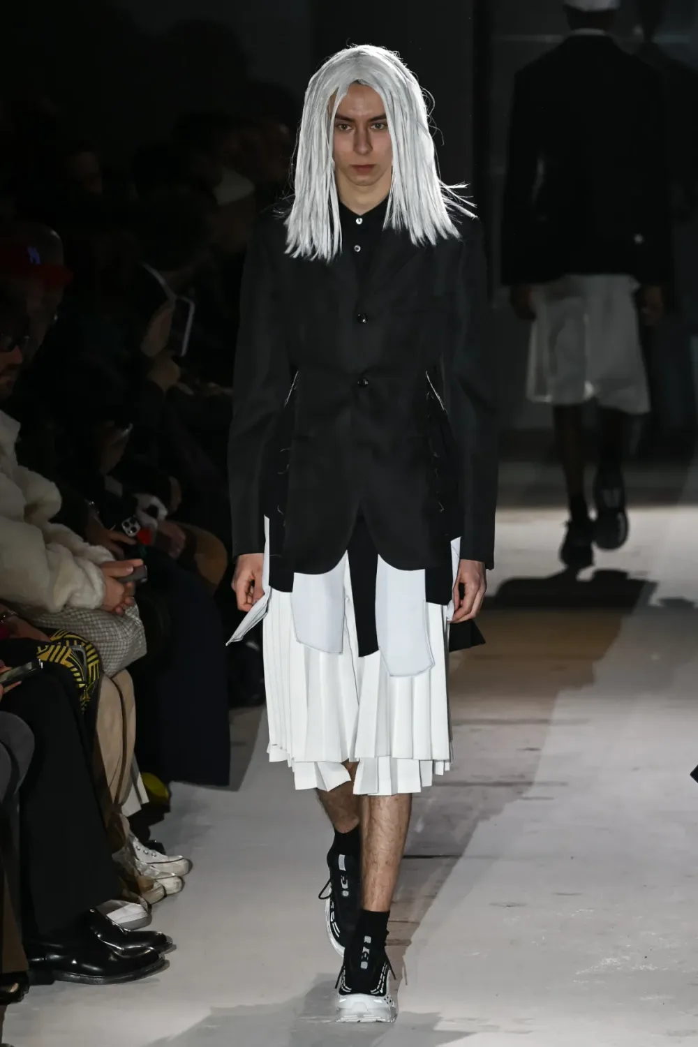 コムデギャルソンオムプリュス 2024年秋冬 LOOK 8