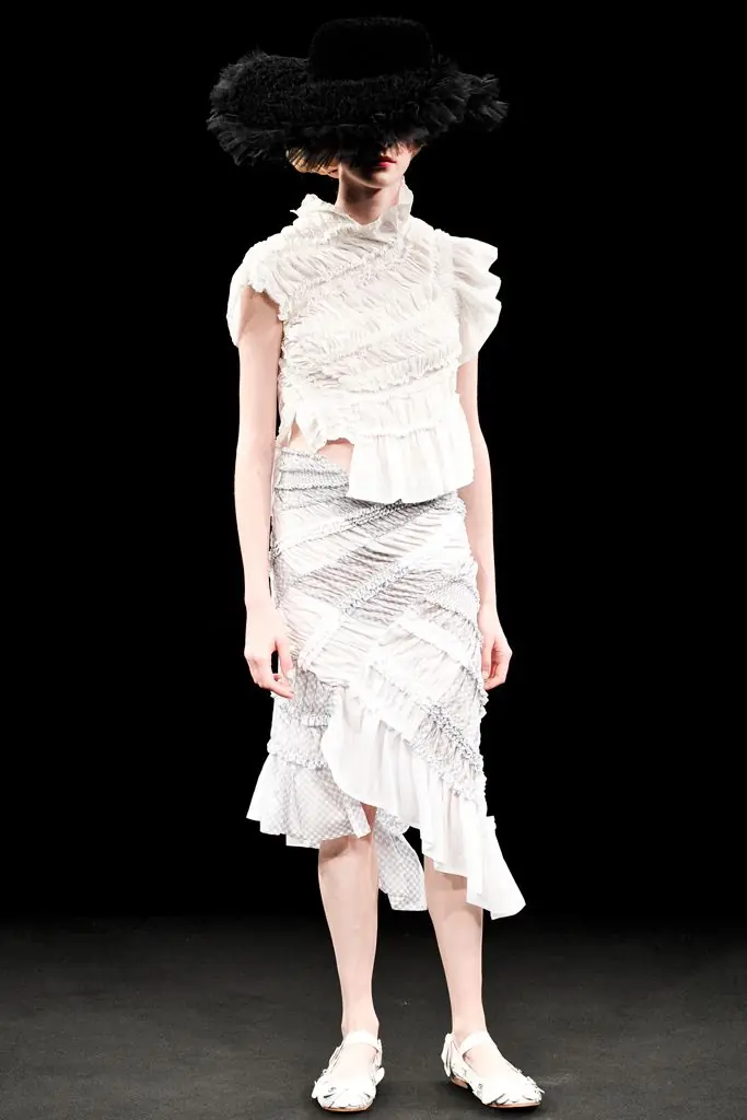 タオ 2011年春夏 LOOK 6