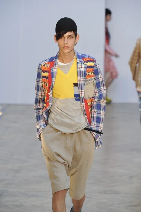 コムデギャルソンオムプリュス 2010春夏 LOOK 30 / VIEW 2