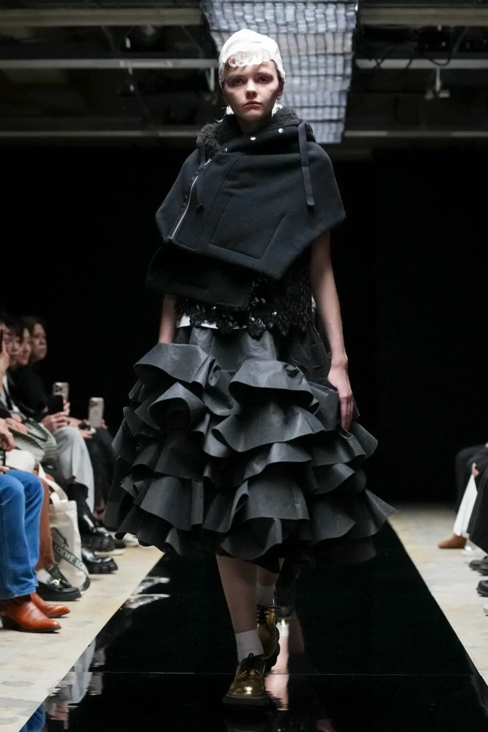 タオ 2025年秋冬 LOOK 20