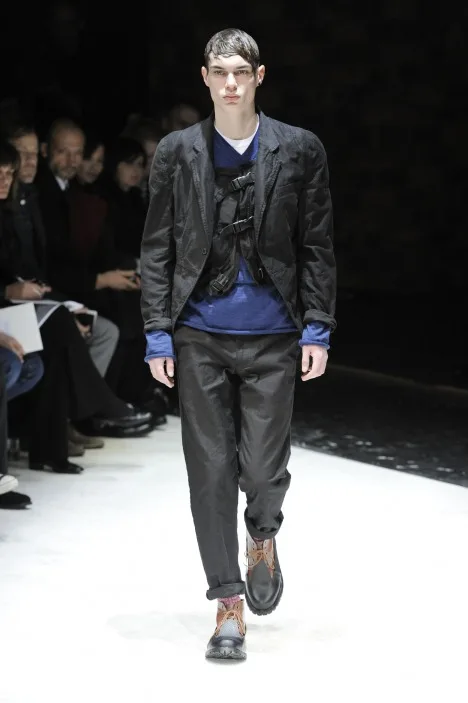 コムデギャルソンオムプリュス 2010秋冬 LOOK 22