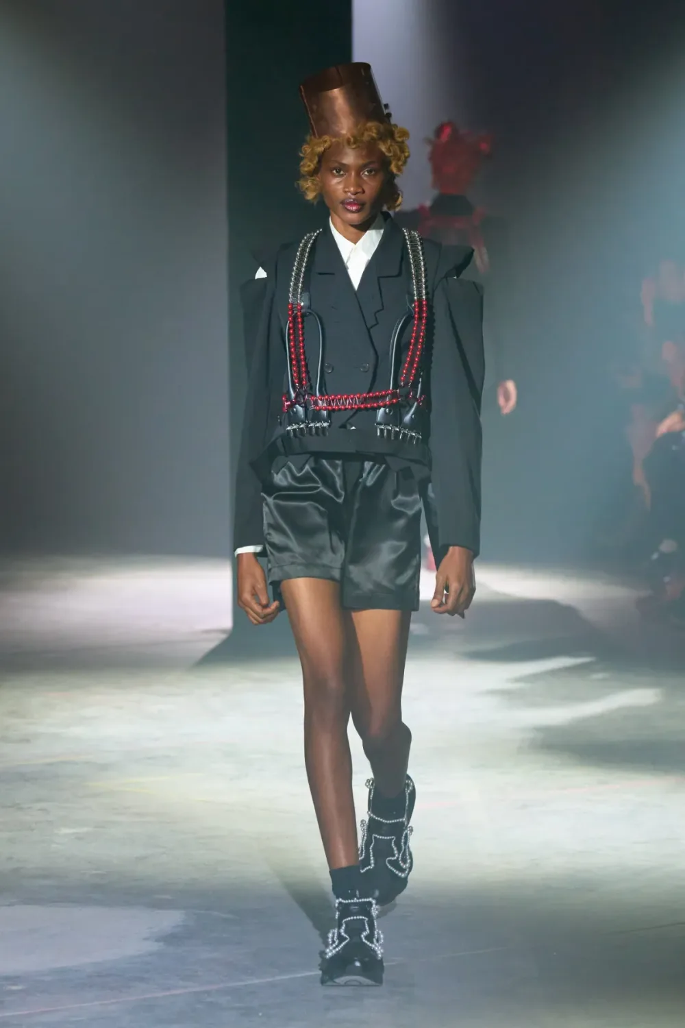 ノワールケイニノミヤ 2025年春夏 LOOK 20