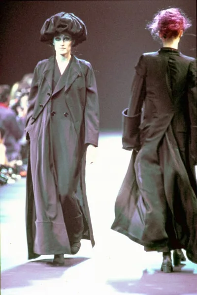 コムデギャルソン 1992秋冬 LOOK 2