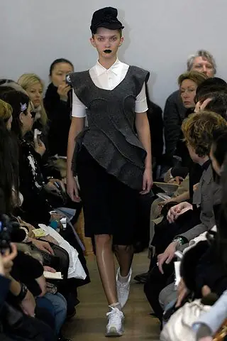 タオ 2007年秋冬 LOOK 16
