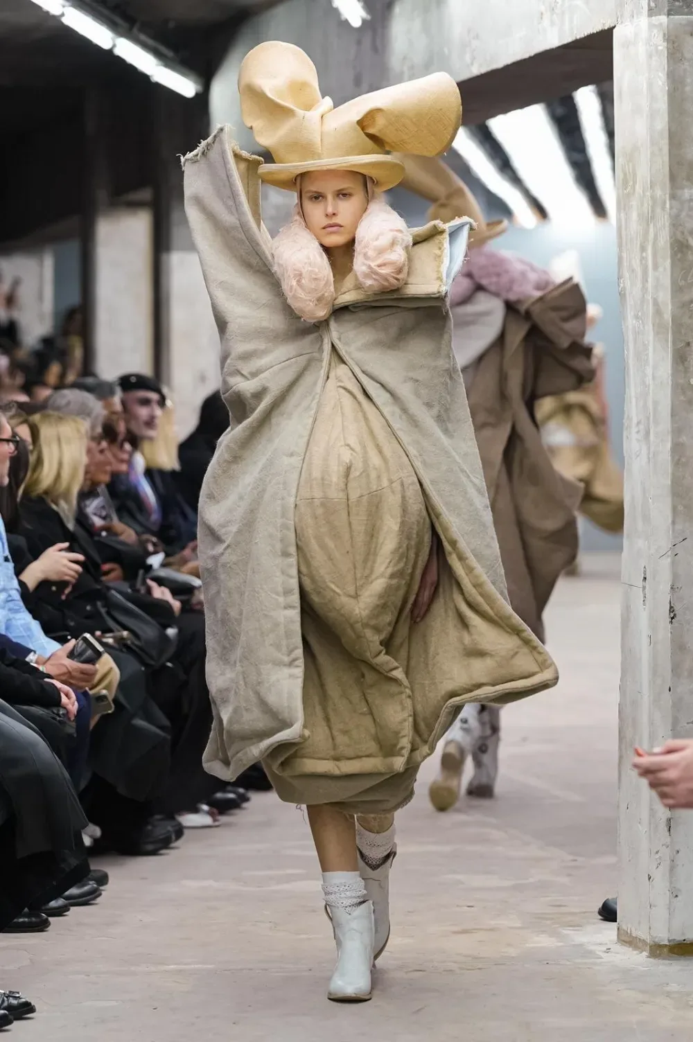 コムデギャルソン 2026年春夏 LOOK 15