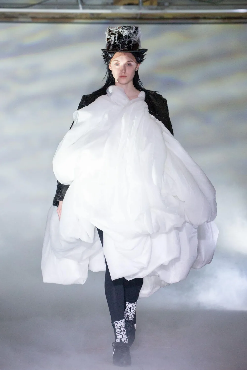 コムデギャルソン 2021年秋冬 LOOK 19