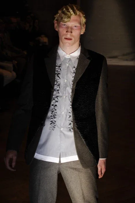 コムデギャルソンオムプリュス 2009秋冬 LOOK 34 / VIEW 2