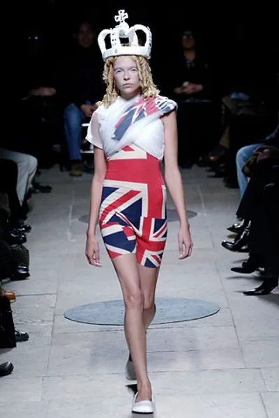 コムデギャルソン 2006春夏 LOOK 2