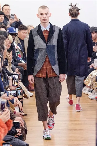 コムデギャルソンシャツ 2020秋冬 LOOK 40