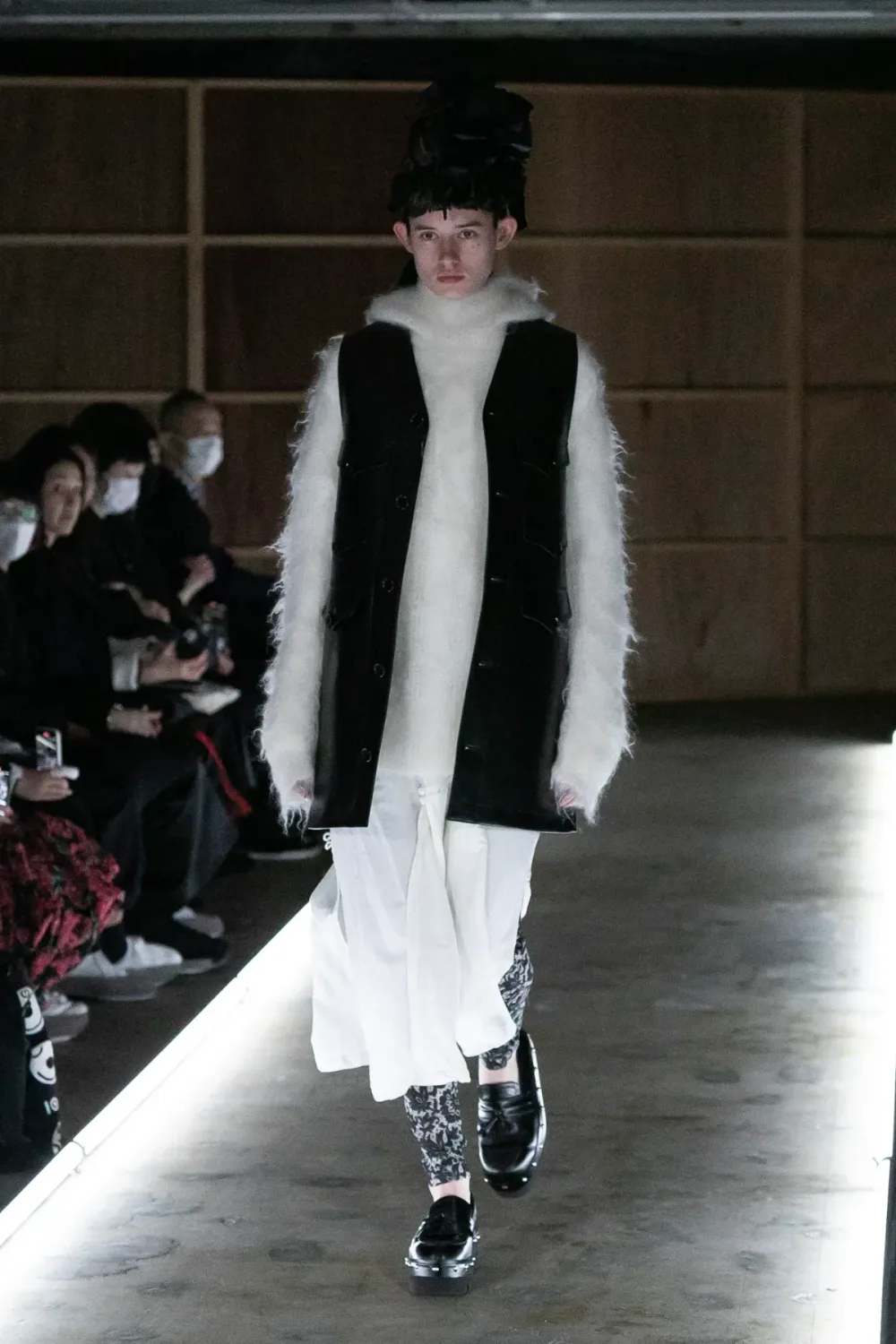 タオ 2023年秋冬 LOOK 31