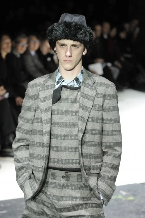 コムデギャルソンオムプリュス 2010秋冬 LOOK 31 / VIEW 2