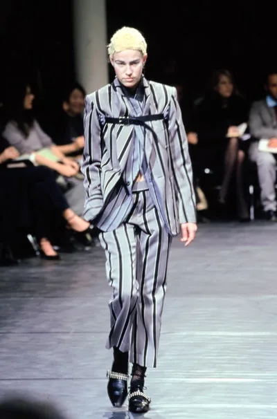 コムデギャルソン 2000秋冬 LOOK 31