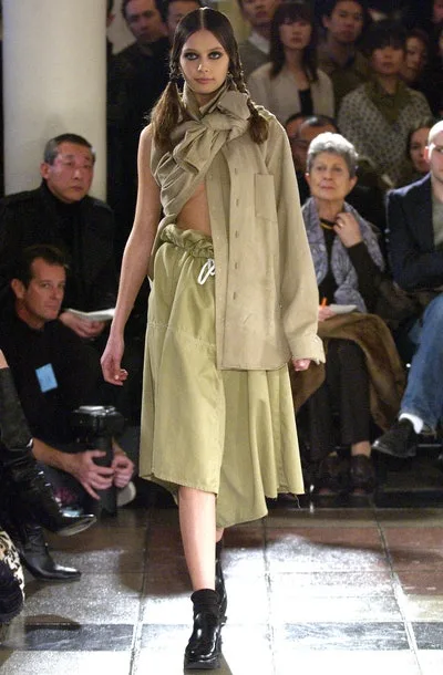 コムデギャルソン 2003秋冬 LOOK 34