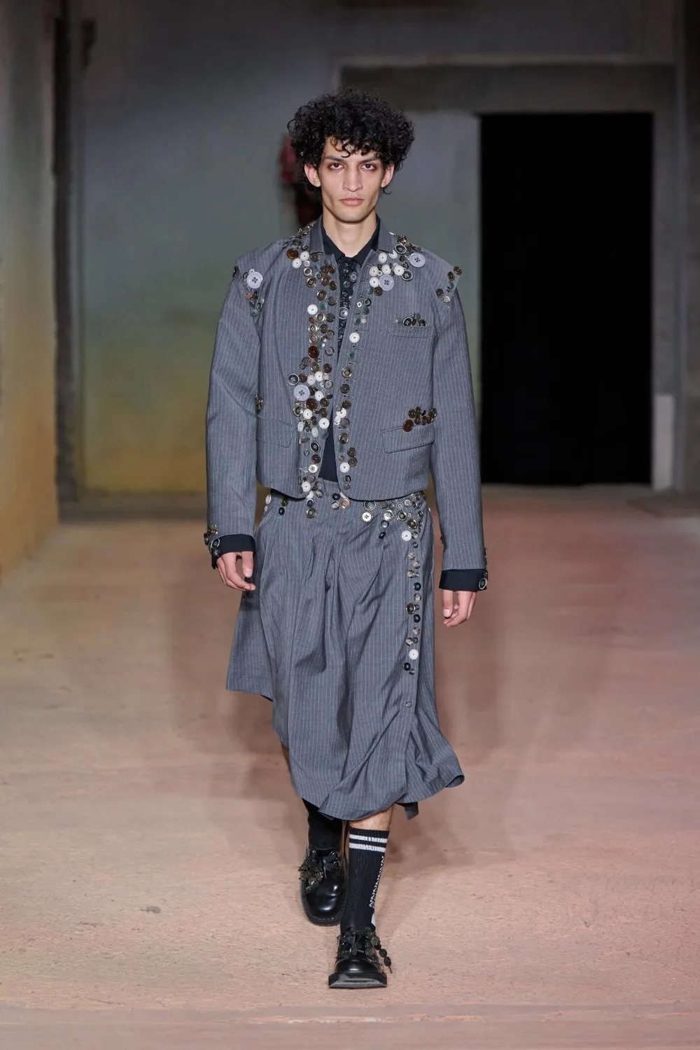 ディーエスエムケイニノミヤ 2027年春夏 LOOK 34