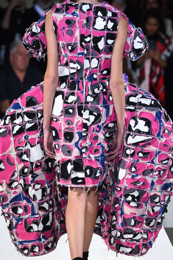 コムデギャルソン 2018春夏 LOOK 15 / VIEW 7