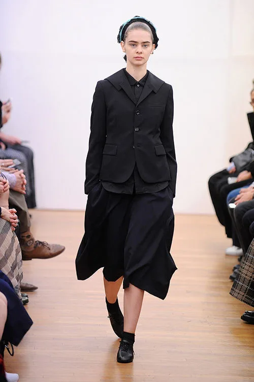 COMME des GARÇONS COMME des GARÇONS 2016年春夏コレクション LOOK 1