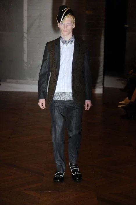 コムデギャルソンオムプリュス 2009秋冬 LOOK 4