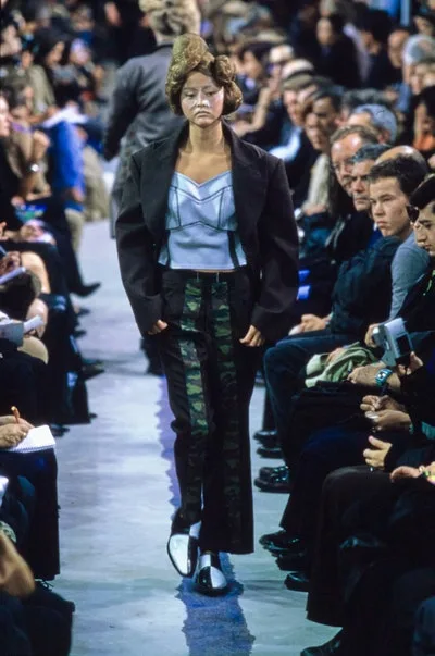 コムデギャルソン 2001春夏 LOOK 3