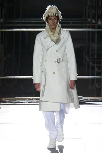コムデギャルソンオムプリュス 2018秋冬 LOOK 31
