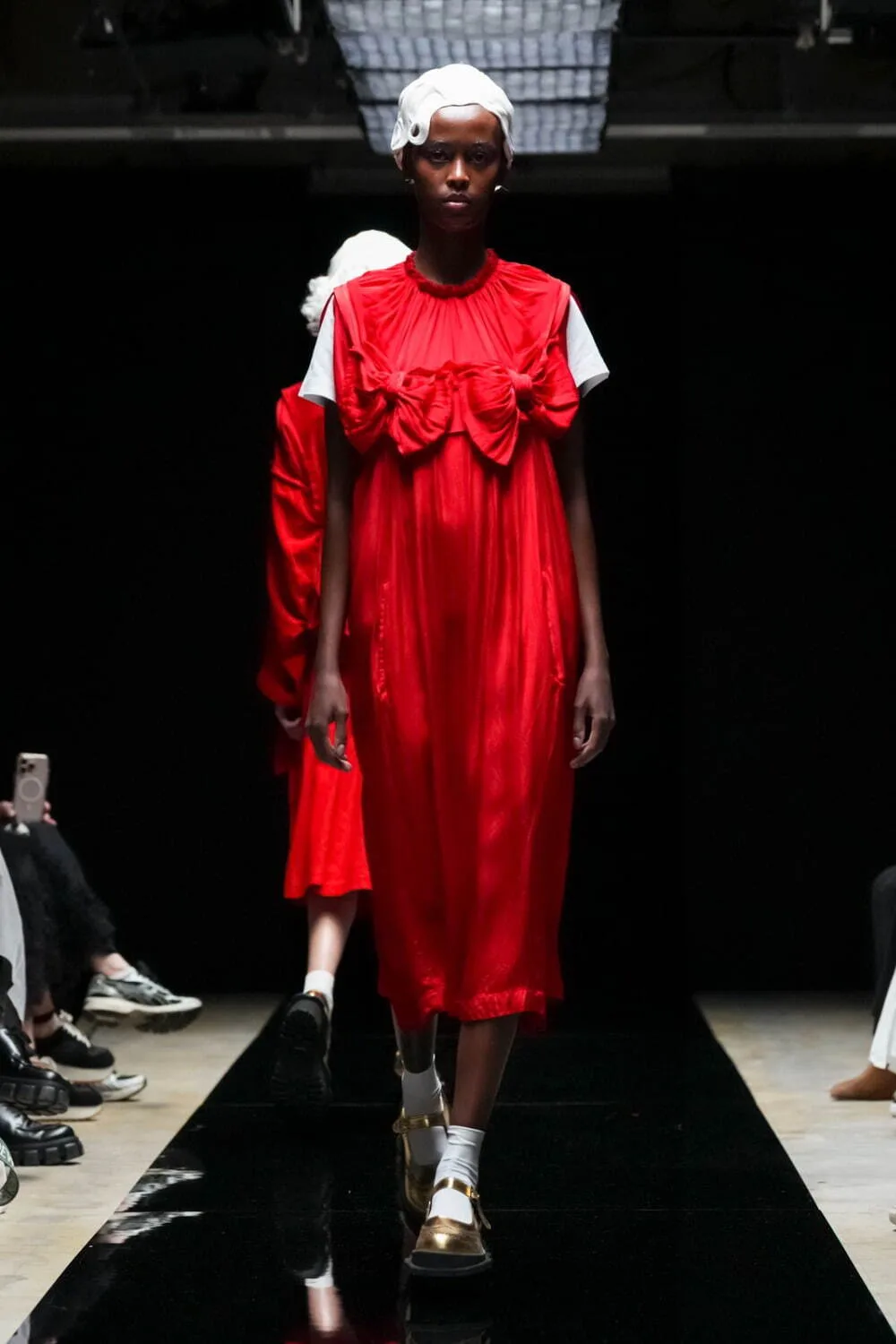 タオ 2025年秋冬 LOOK 15