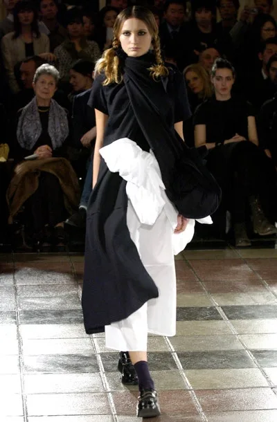 コムデギャルソン 2003秋冬 LOOK 16