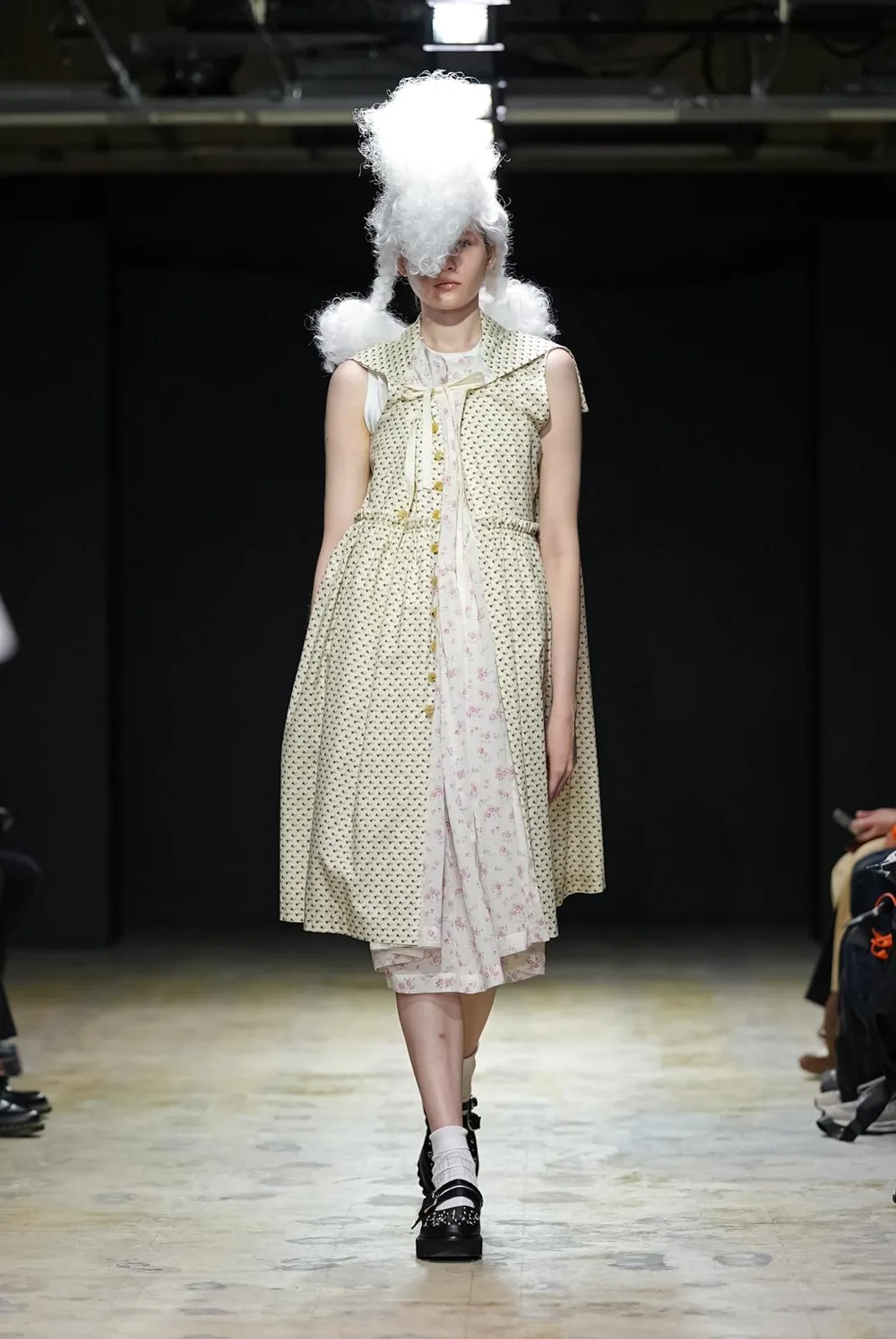 タオ 2027年春夏 LOOK 28