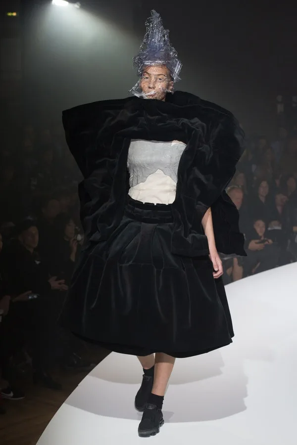 コムデギャルソン 2017春夏 LOOK 9