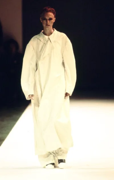 COMME des GARÇONS 1994 SSの同シーズン掲載写真。