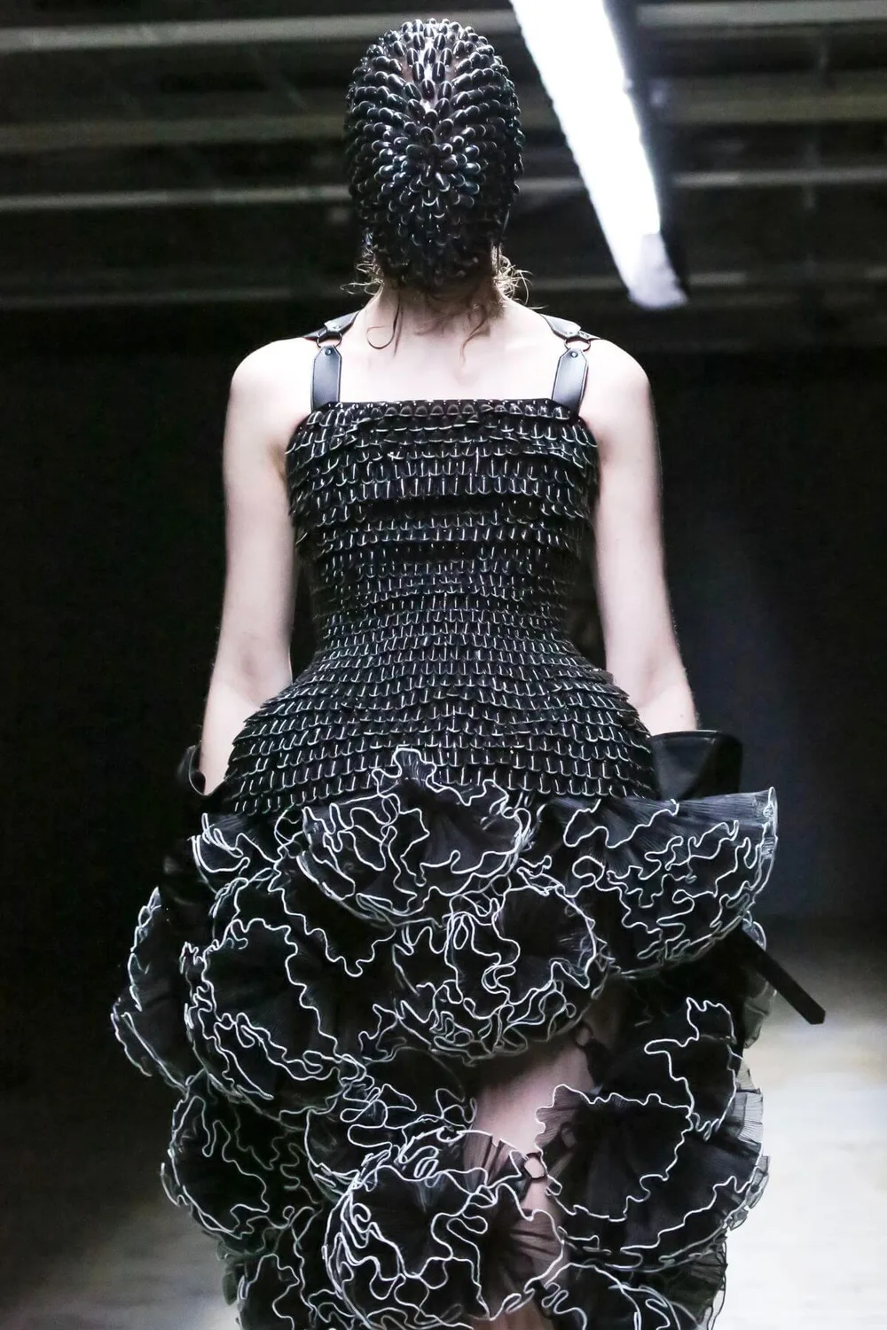 ノワールケイニノミヤ 2022年秋冬 LOOK 25 / VIEW 2
