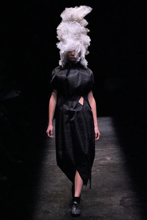 コムデギャルソン 2009春夏 LOOK 2