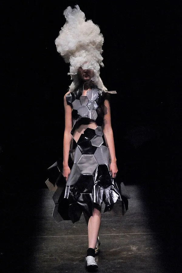 コムデギャルソン 2009春夏 LOOK 18
