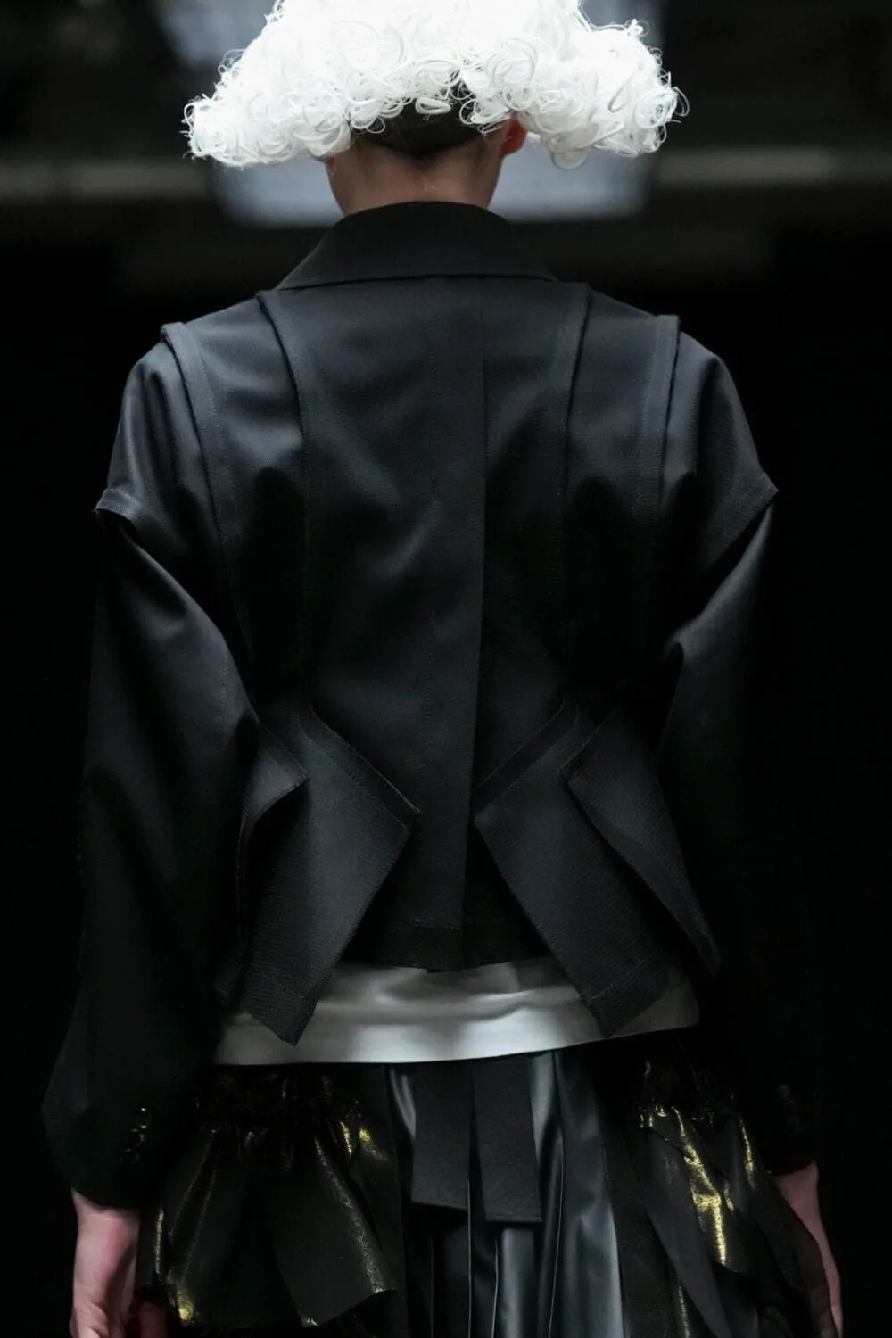 タオ 2025年秋冬 LOOK 11 / VIEW 3