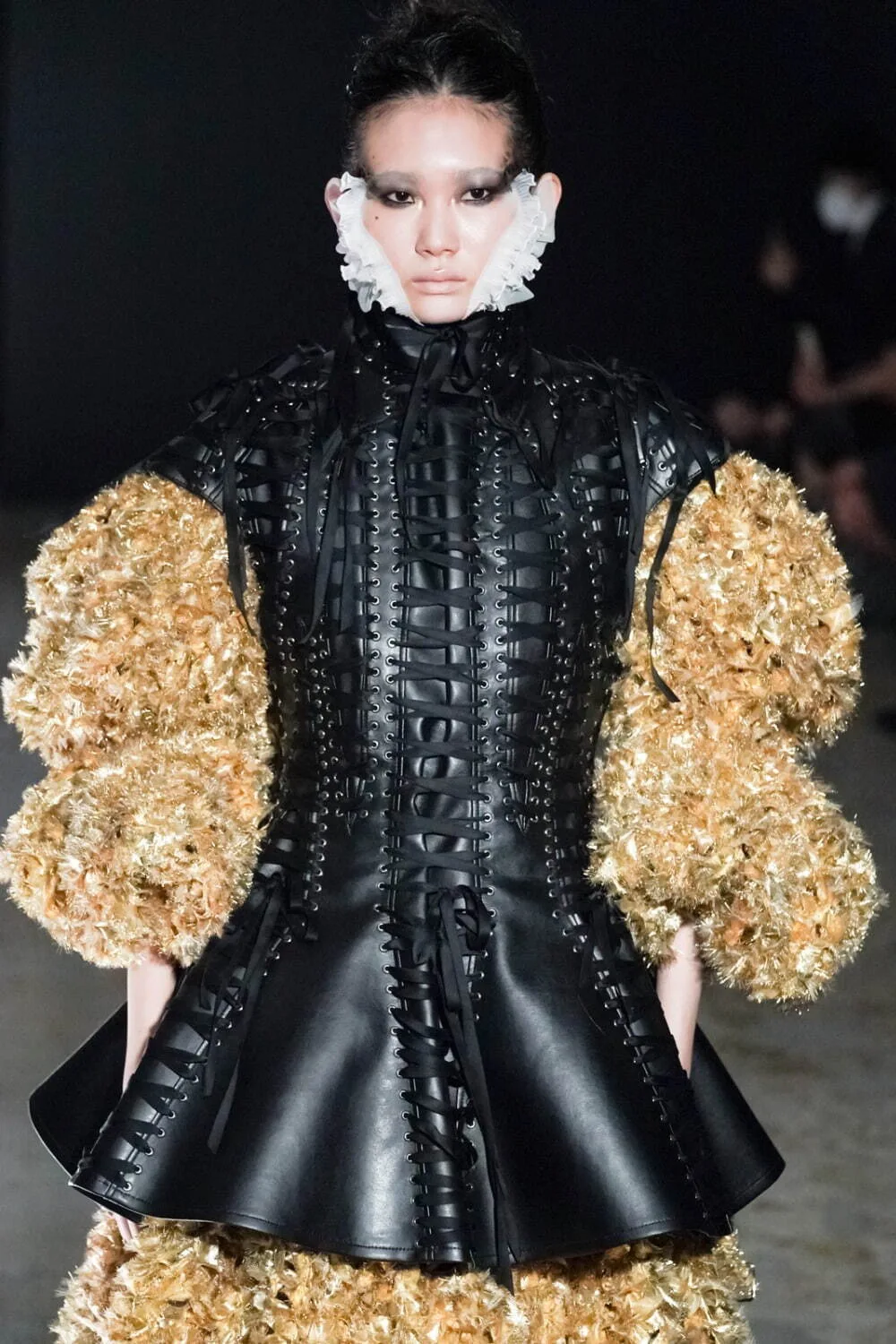 ノワールケイニノミヤ 2022年春夏 LOOK 13 / VIEW 2