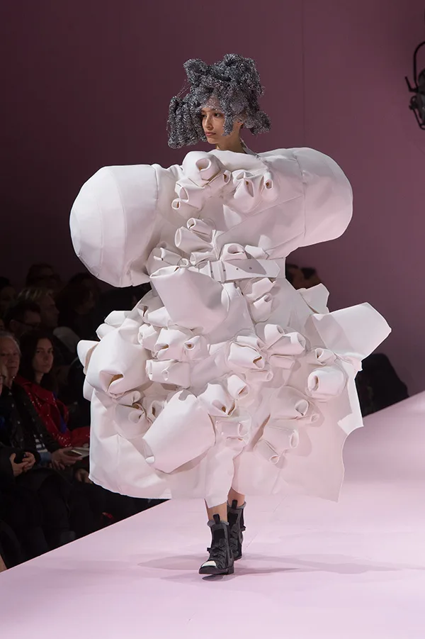 コムデギャルソン 2017秋冬 LOOK 16