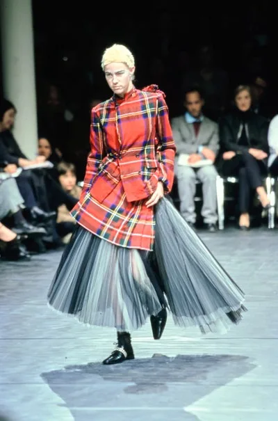 コムデギャルソン 2000秋冬 LOOK 9