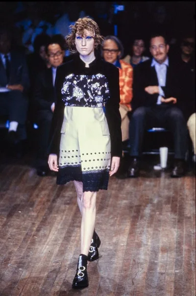 コムデギャルソン 2001秋冬 LOOK 7